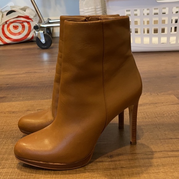 High heel boot - Picture 2 of 4